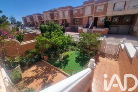 Radhus till salu i Almeria, Spanien 4 sovrum, 228 kvm. Nr. 172490 - foto 2