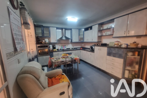 Radhus till salu i Almeria, Spanien 4 sovrum, 228 kvm. Nr. 172490 - foto 9