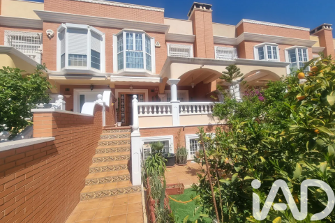 Villetta a schiera a Almeria, Spagna 4 camere da letto, 228 mq. N° 172490