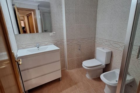 Apartament w Torrevieja, Alicante, Hiszpania 3 sypialnie, 130 mkw. nr 168781 – zdjęcie 16