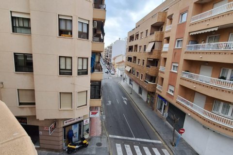 Apartament w Torrevieja, Alicante, Hiszpania 3 sypialnie, 130 mkw. nr 168781 – zdjęcie 4