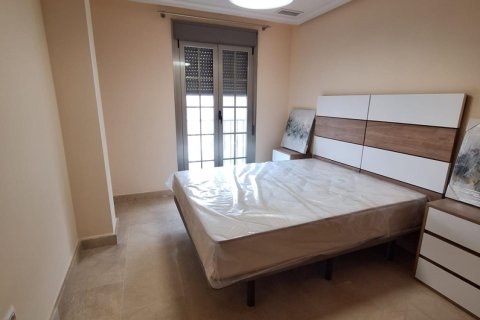 Apartament w Torrevieja, Alicante, Hiszpania 3 sypialnie, 130 mkw. nr 168781 – zdjęcie 14