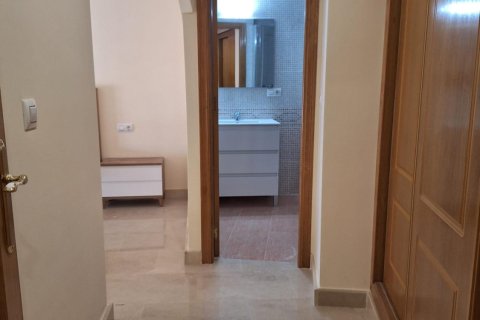 Apartament w Torrevieja, Alicante, Hiszpania 3 sypialnie, 130 mkw. nr 168781 – zdjęcie 19
