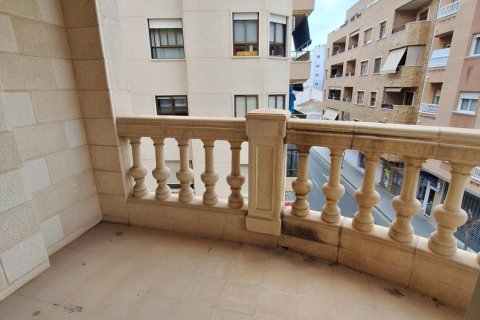 Apartament w Torrevieja, Alicante, Hiszpania 3 sypialnie, 130 mkw. nr 168781 – zdjęcie 5