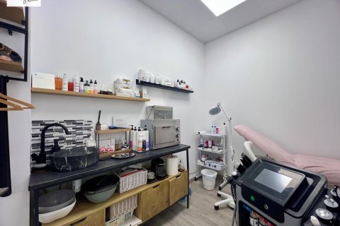 Liikekiinteistö vuokrattavana Valencia, Espanja, 2 makuuhuonetta, 62 m2 No. 186834 - kuva 19