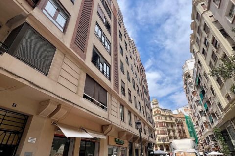 Liikekiinteistö vuokrattavana Valencia, Espanja, 2 makuuhuonetta, 62 m2 No. 186834 - kuva 3