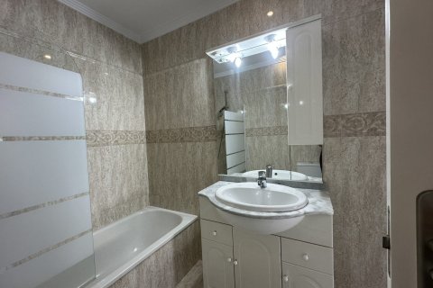 Townhouse for sale in Benahavis, Malaga, Spain 3 bedrooms, 240 sq.m. No. 147345 - photo 12