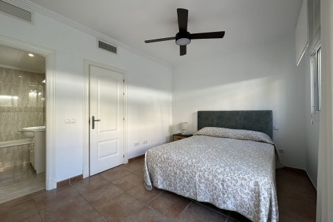 Townhouse for sale in Benahavis, Malaga, Spain 3 bedrooms, 240 sq.m. No. 147345 - photo 13