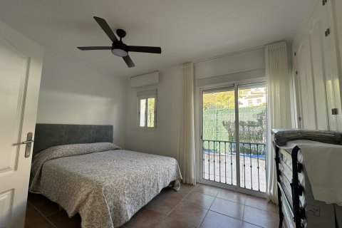 Townhouse for sale in Benahavis, Malaga, Spain 3 bedrooms, 240 sq.m. No. 147345 - photo 11