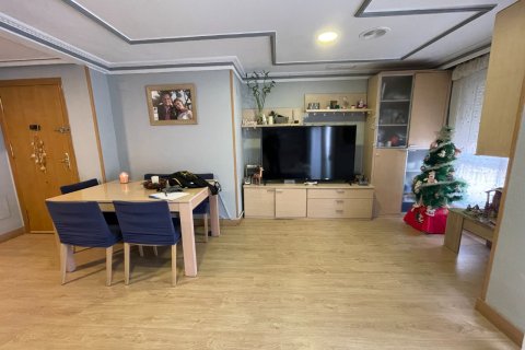 Apartament w Torrevieja, Alicante, Hiszpania 4 sypialnie, 115 mkw. nr 147349 – zdjęcie 21