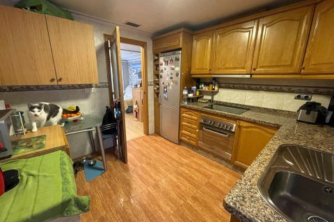 Apartament w Torrevieja, Alicante, Hiszpania 4 sypialnie, 115 mkw. nr 147349 – zdjęcie 7