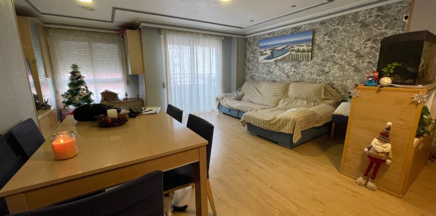 Apartament w Torrevieja, Alicante, Hiszpania 4 sypialnie, 115 mkw. nr 147349