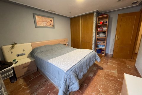 Apartament w Torrevieja, Alicante, Hiszpania 4 sypialnie, 115 mkw. nr 147349 – zdjęcie 14