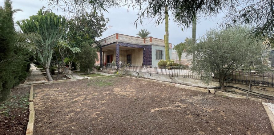 Villa a Elche, Alicante, Spagna 4 camere da letto, 283 mq. N° 147348