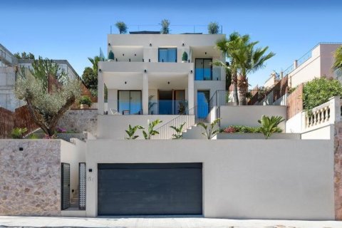 Villa en venta en Nova Santa Ponça, Mallorca, España 3 dormitorios, 360 m2 No. 147344 - foto 1