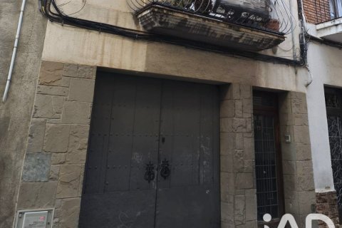Garage for sale in El Vendrell, Tarragona, Spain 81 sq.m. No. 188091 - photo 2