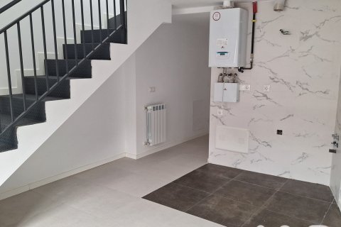 Propiedad comercial en venta en Pozuelo de Alarcón, Madrid, España 335 m2 No. 172897 - foto 3