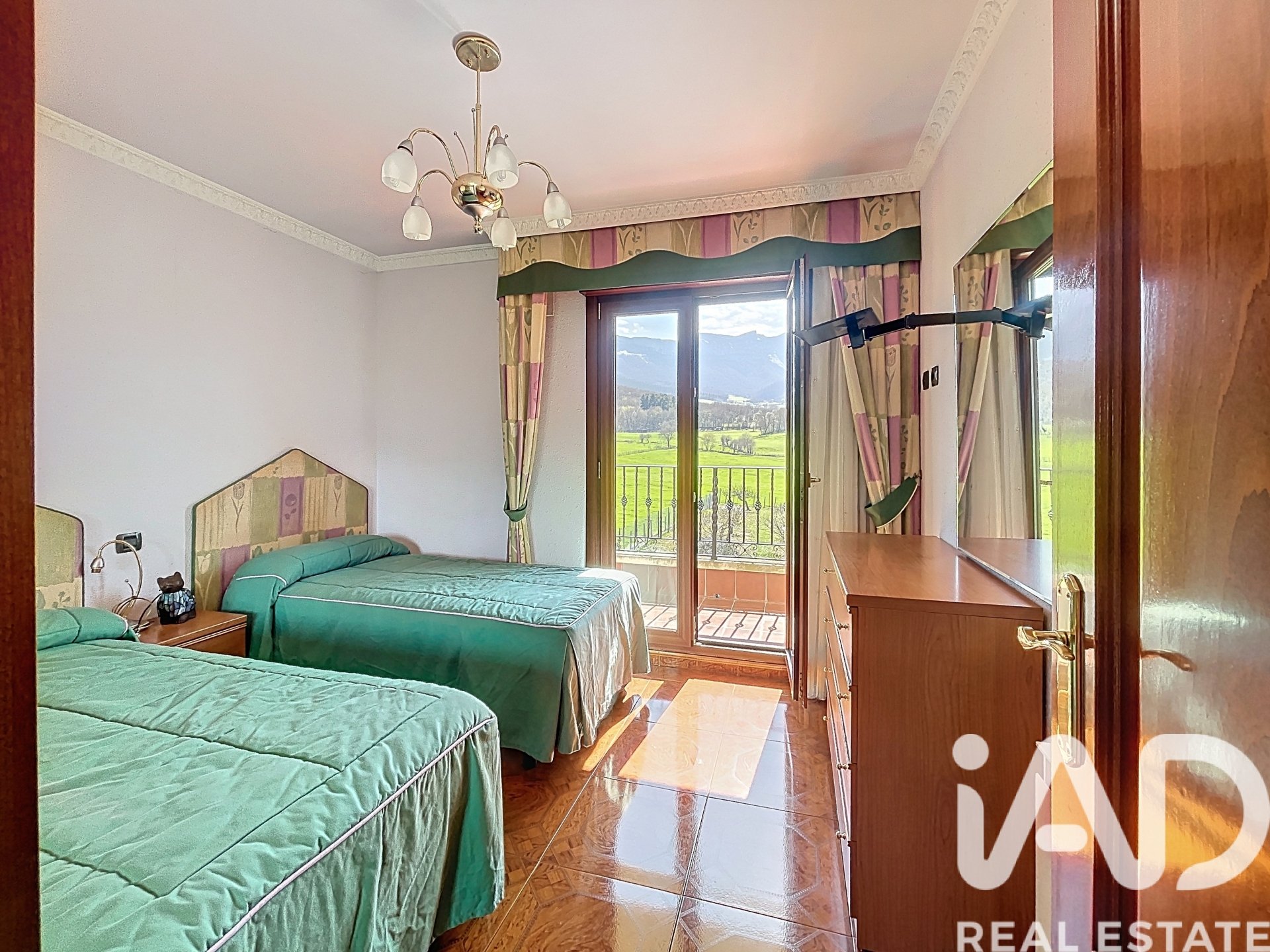House à Valle de Mena, Burgos, Espagne 6 chambres, 349.35 m2 No. 172900
