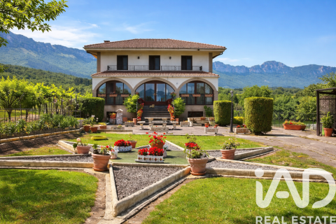 Casa a Valle de Mena, Burgos, Spagna 6 camere da letto, 349.35 mq. N° 172900