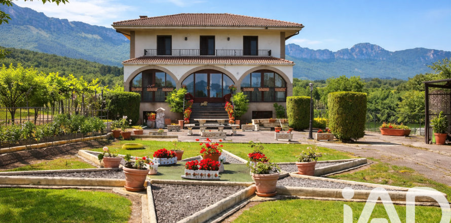 Casa a Valle de Mena, Burgos, Spagna 6 camere da letto, 349.35 mq. N° 172900