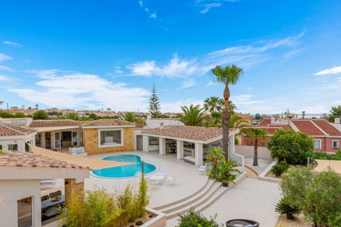 Villa for sale Ciudad Quesada, Alicante, Spain 4 bedrooms, 427 sq.m. No. 135709 - photo 2