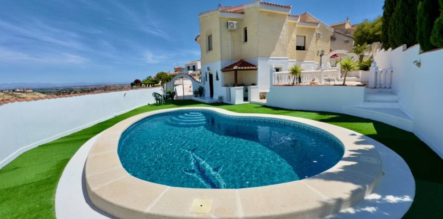 Villa Ciudad Quesada, Alicante, Spagna 5 camere da letto, 265 mq. N° 135706
