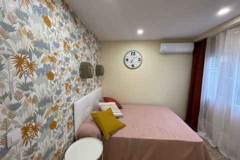 Apartment for sale in Alicante, Spain 3 bedrooms, 60 sq.m. No. 165118 - photo 5