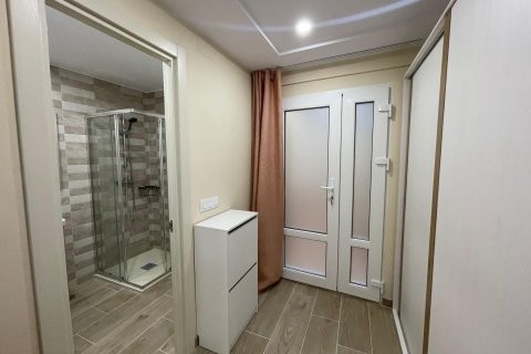 Apartment for sale in Alicante, Spain 3 bedrooms, 60 sq.m. No. 165118 - photo 16