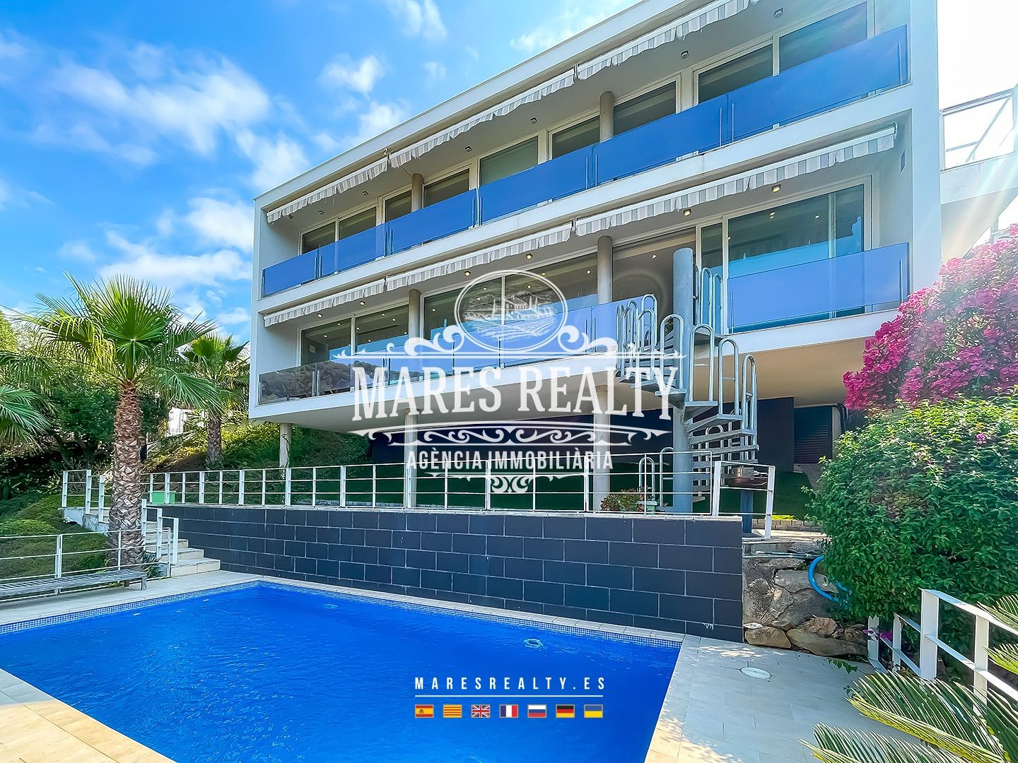 Villa i Lloret de Mar, Girona, Spanien 4 sovrum, 281 kvm. Nr. 104217