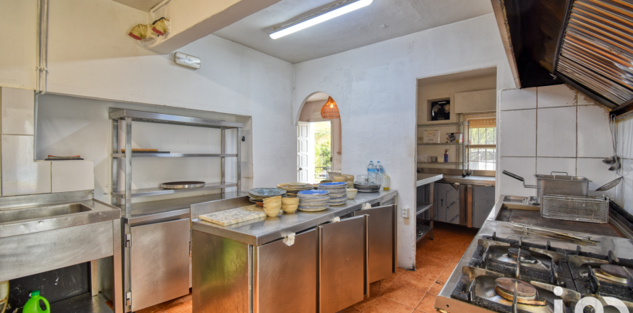 Lokal usługowy w Denia, Alicante, Hiszpania 2 sypialnie, 167 mkw. nr 153667