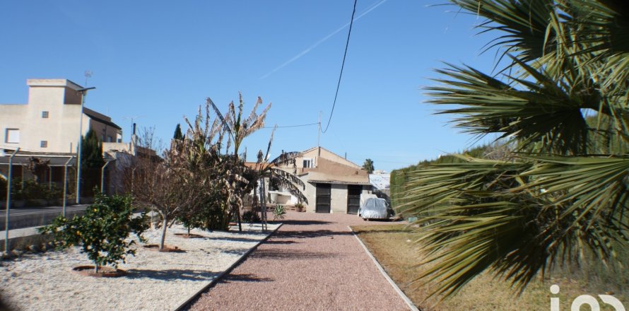 Hus i Formentera del Segura, Alicante, Spanien 4 sovrum, 1080 kvm. Nr. 153671