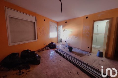 Продажа коммерческой недвижимости в Ллоренс дель Пенедес, Таррагона, Испания 571м2 №153666 - фото 3