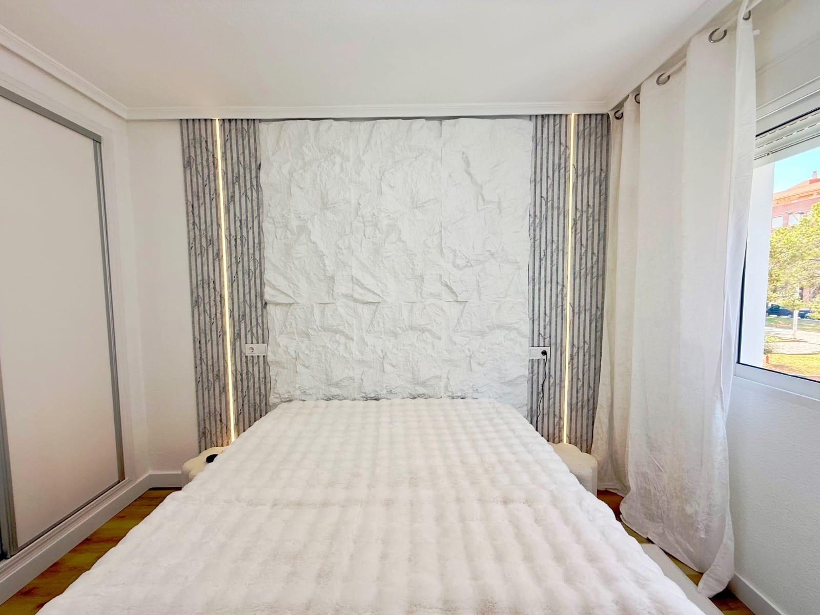 Apartment in Torrevieja, Alicante, Spain 2 bedrooms, 67 sq.m. No. 194954