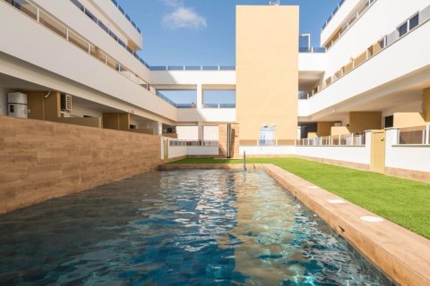 Ático en venta en Pilar de la Horadada, Alicante, España 2 dormitorios, 75 m2 No. 194950 - foto 14