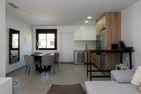 Ático en venta en Pilar de la Horadada, Alicante, España 2 dormitorios, 75 m2 No. 194950 - foto 5