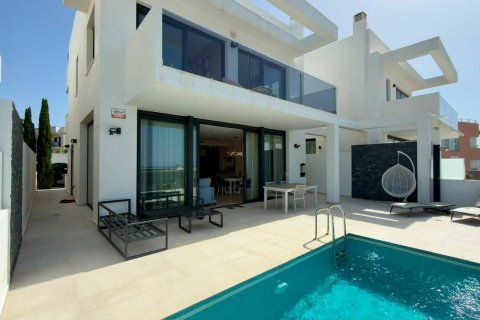 Villa a Calpe, Alicante, Spagna 4 camere da letto, 367 mq. N° 194955