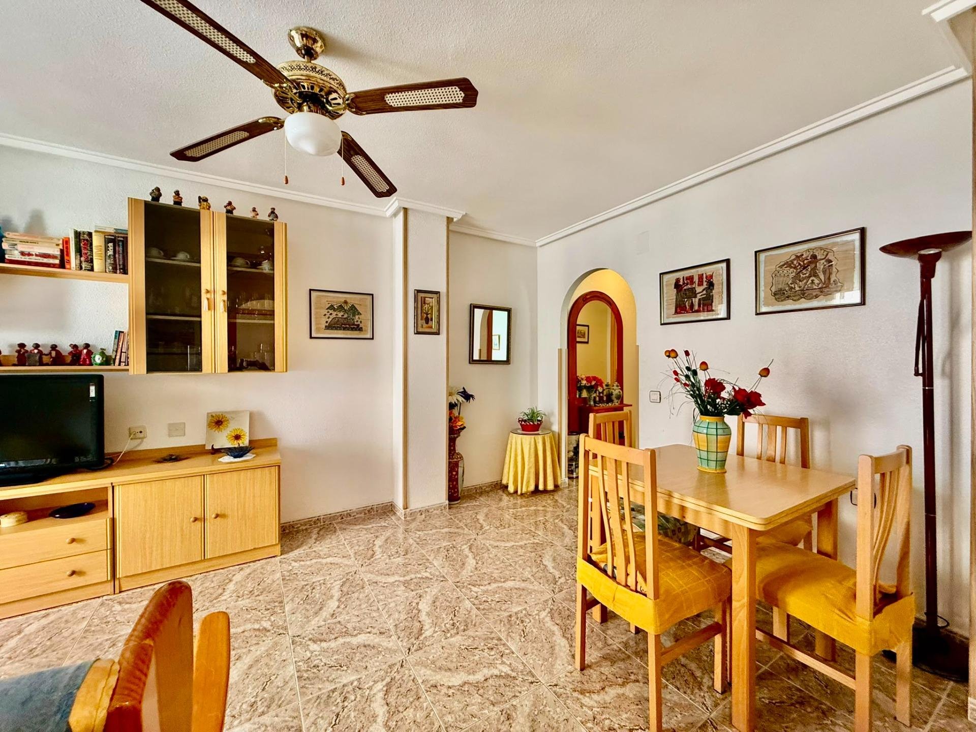 Appartamento a Torrevieja, Alicante, Spagna 2 camere da letto, 66 mq. N° 194949