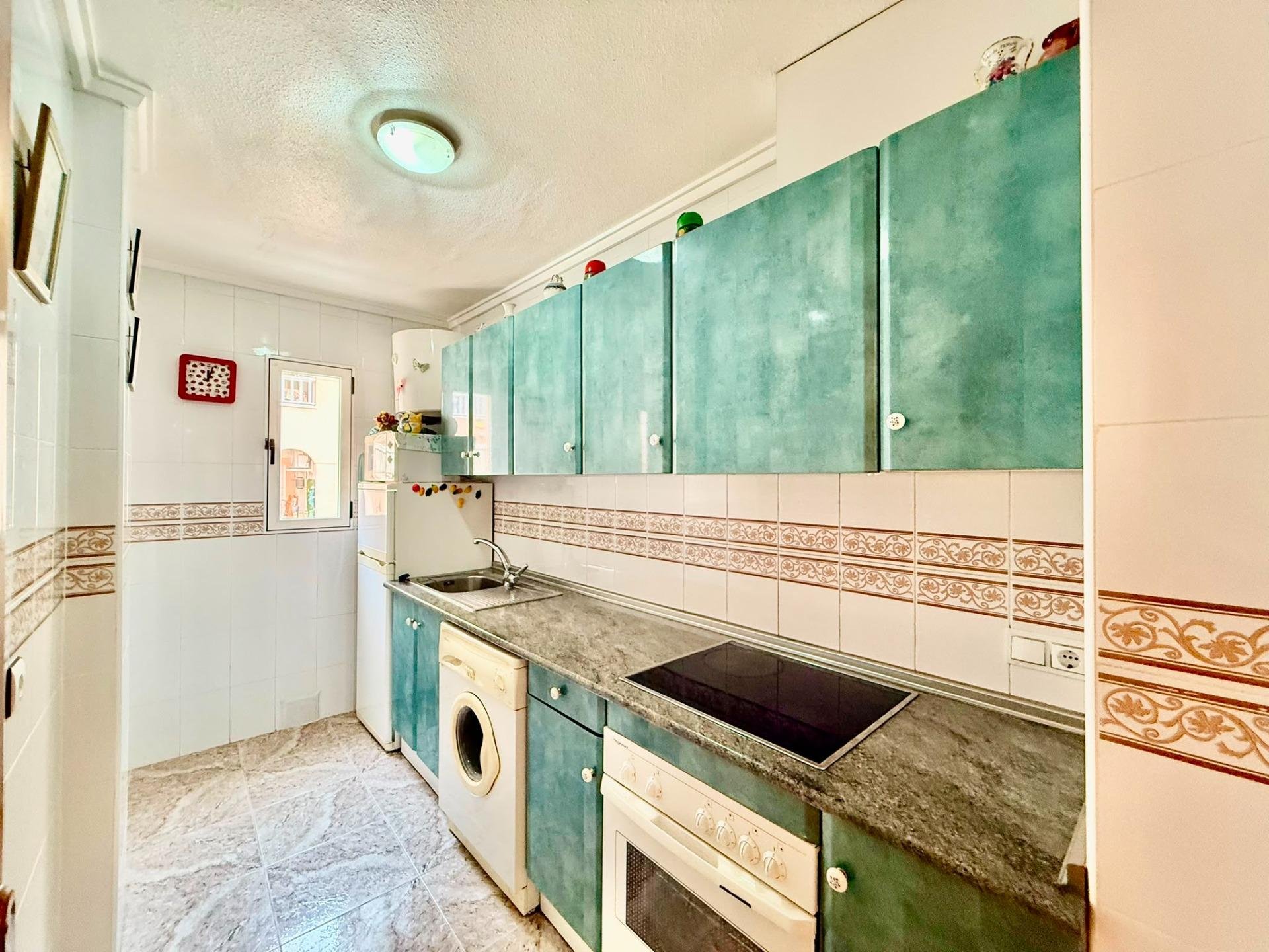 Appartamento a Torrevieja, Alicante, Spagna 2 camere da letto, 66 mq. N° 194949