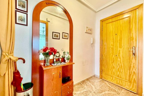 Apartament w Torrevieja, Alicante, Hiszpania 2 sypialnie, 66 mkw. nr 194949 – zdjęcie 16