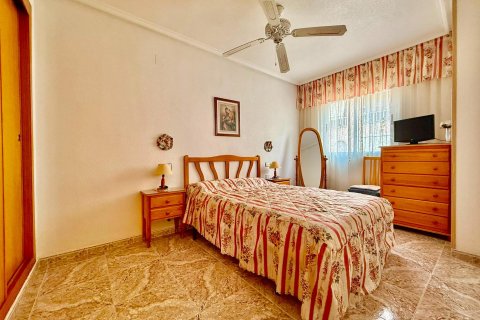 Apartament w Torrevieja, Alicante, Hiszpania 2 sypialnie, 66 mkw. nr 194949 – zdjęcie 28