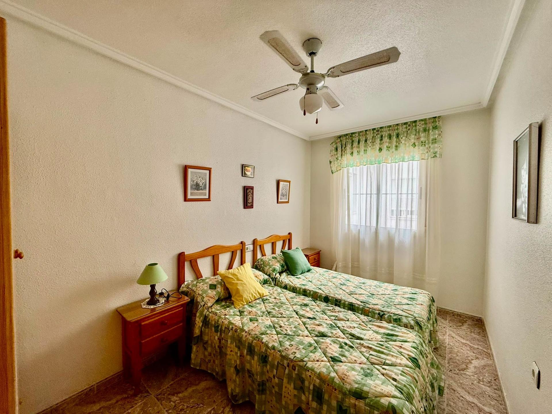 Appartamento a Torrevieja, Alicante, Spagna 2 camere da letto, 66 mq. N° 194949