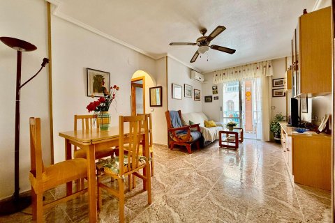 Apartament w Torrevieja, Alicante, Hiszpania 2 sypialnie, 66 mkw. nr 194949 – zdjęcie 2