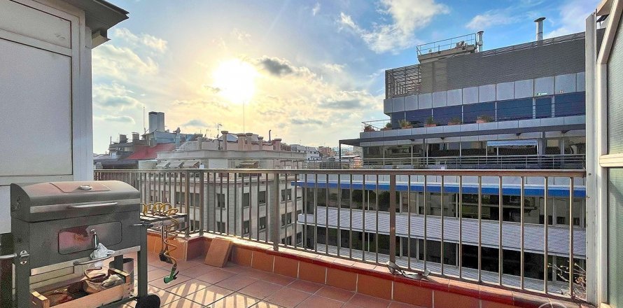 Apartment Barcelona, Spain 3 bedrooms, 108 sq.m. No. 113255