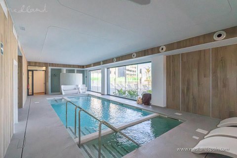 Apartment for sale in Torrevieja, Alicante, Spain 1 bedroom, 55 sq.m. No. 104991 - photo 9