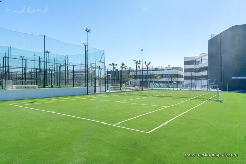 Apartment for sale in Torrevieja, Alicante, Spain 1 bedroom, 55 sq.m. No. 104991 - photo 12