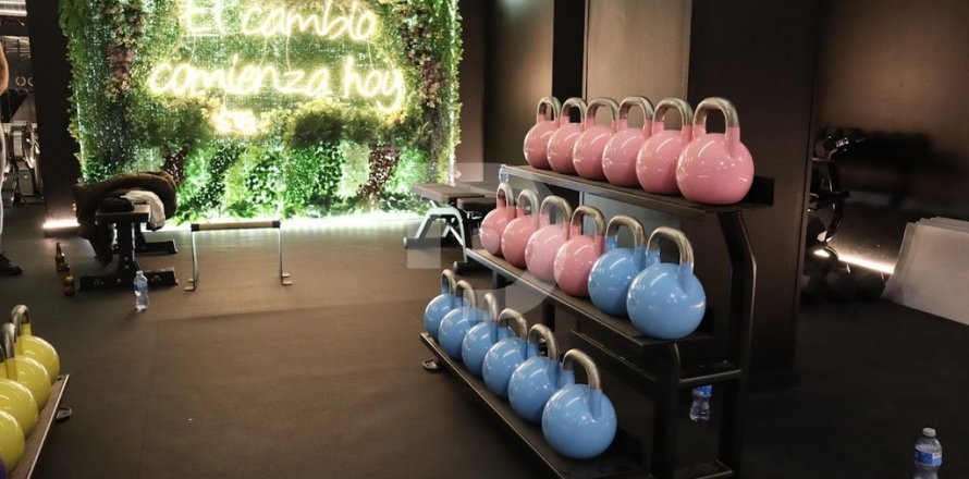 Commercial property in Barcelona, Spain 549 sq.m. No. 154897