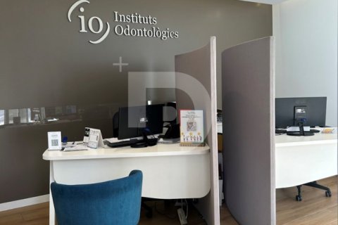 Commercial property for sale in Barcelona, Spain 418 sq.m. No. 154896 - photo 5