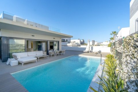 Villa pārdošanā Cabo Roig, Alicante, Spānijā 3 istabas, 196 m2 Nr. 144180 - attēls 1