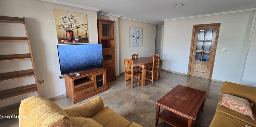 Apartamento en Torrevieja, Alicante, España 3 dormitorios, 123 m2 No. 190369