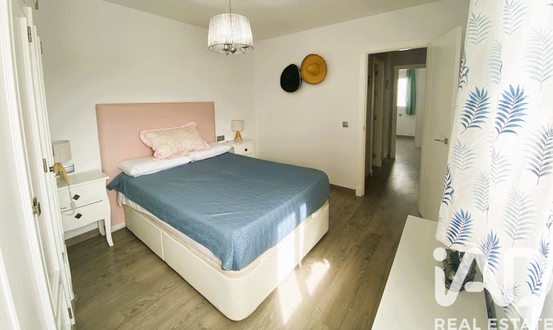 Apartment in Chiclana de la Frontera, Cadiz, Spain 2 bedrooms, 63 sq.m. No. 185302